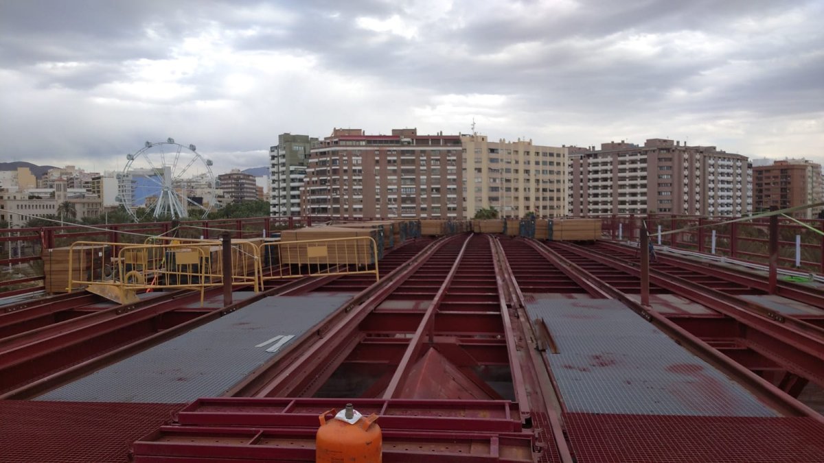 El suelo del Cable Inglés va tomando forma.