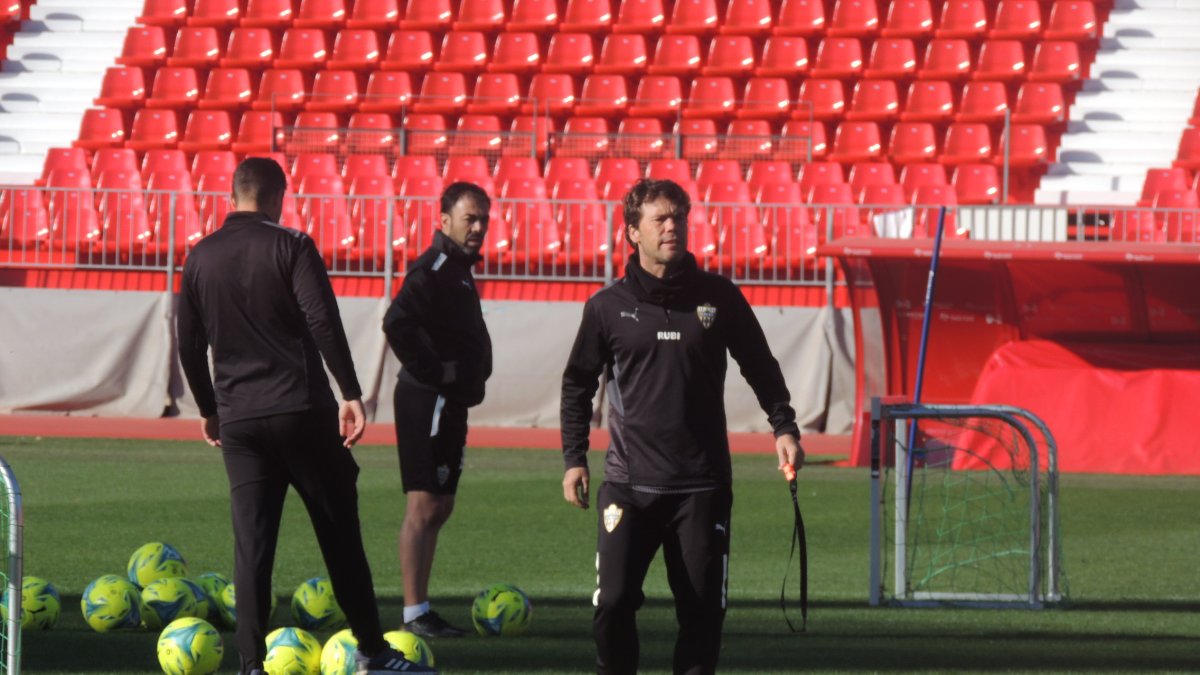 Rubi en un entrenamiento en el Estadio Mediterráneo.