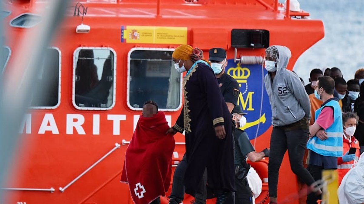 Imagen de archivo de la llegada de inmigrantes rescatados por Salvamento Marítimo en Almería.