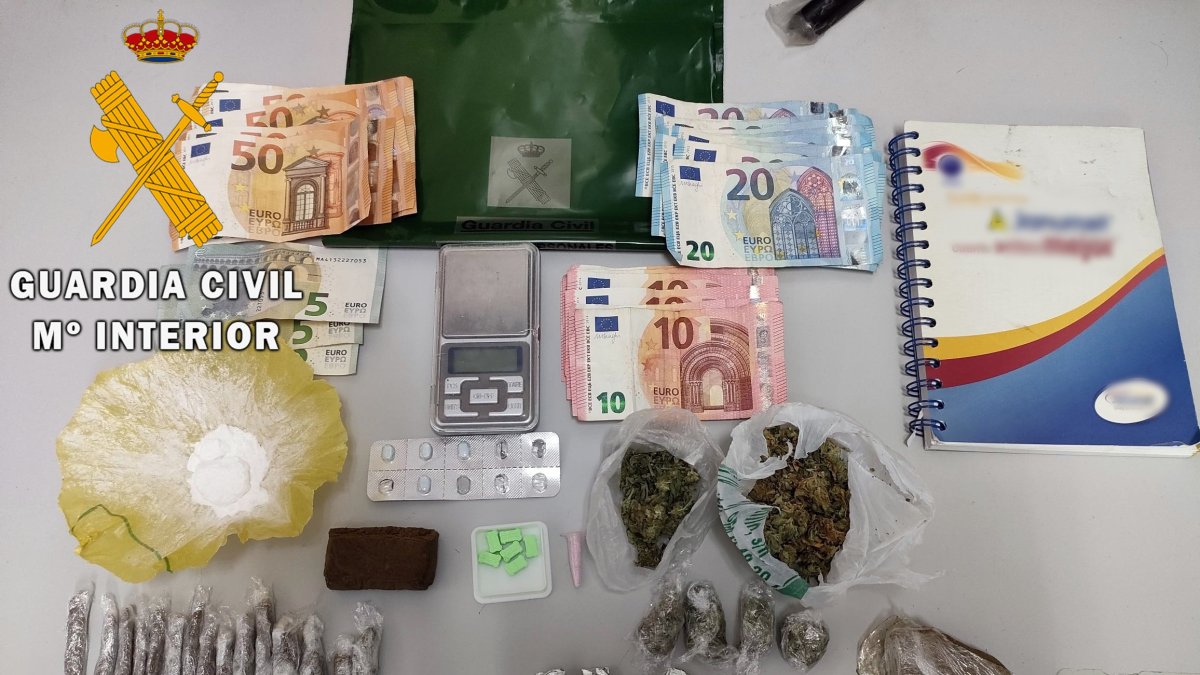 Lo que intervino la Guardia Civil en el registro en Tabernas.