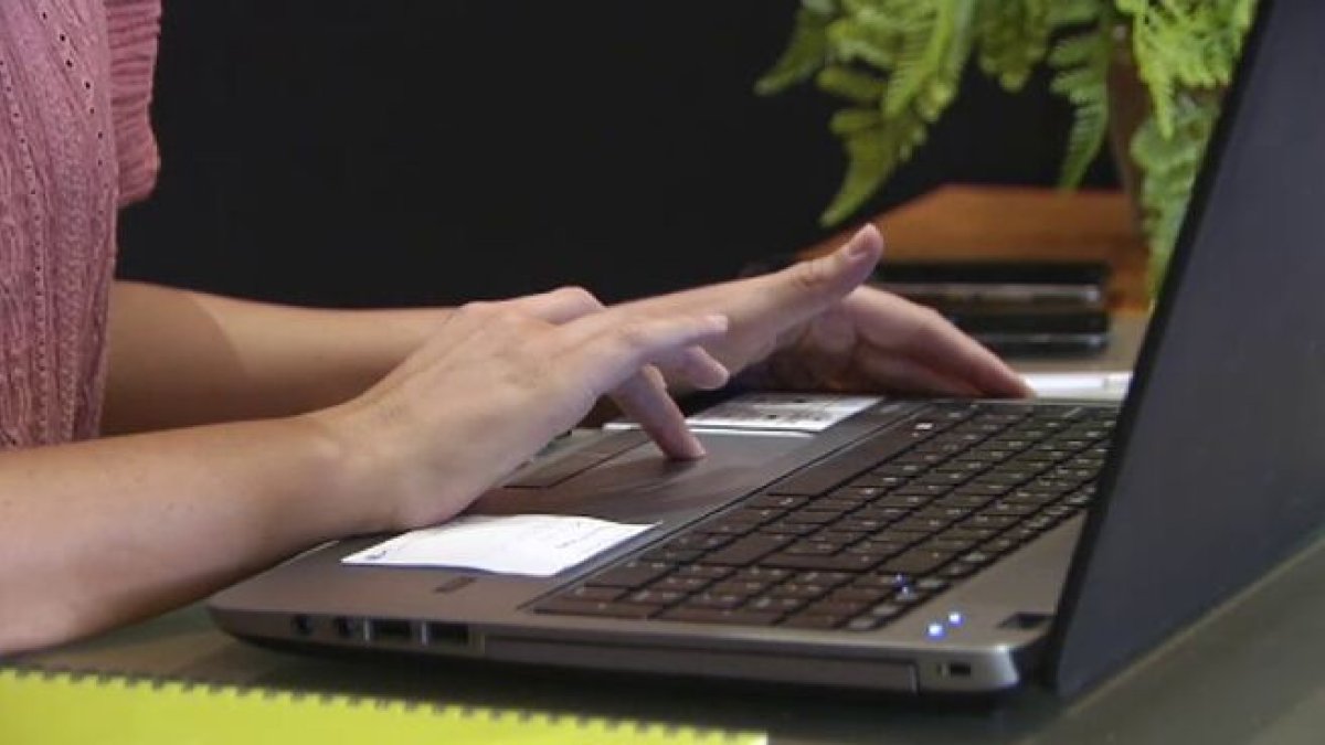 Los hoteles han dado pasos para convertirse en espacios adecuados para realizar el teletrabajo en la pandemia.