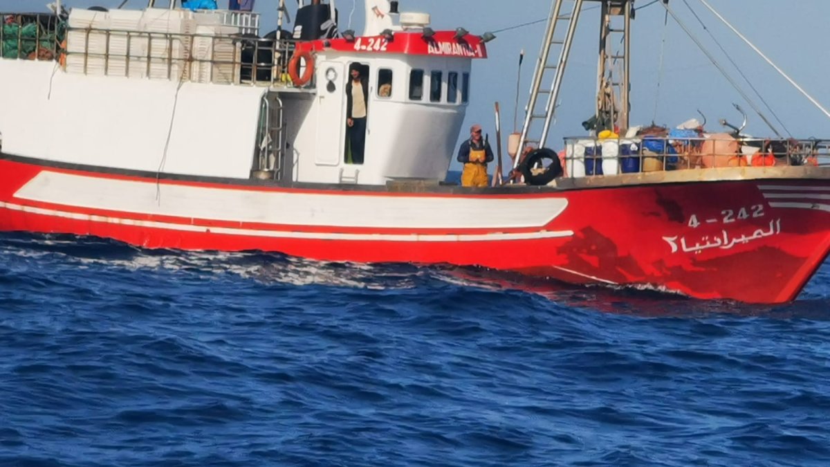 Una de las embarcaciones denunciadas en la web por usar redes de deriva.