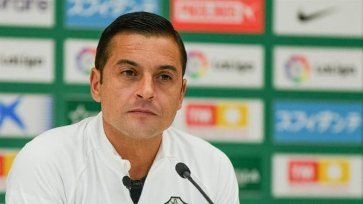 Francisco en la sala de prensa.