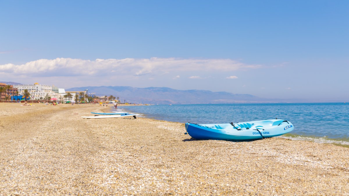 Roquetas de Mar cuenta con más de 16 kilómetros de litoral entre la Urbanización y Aguadulce.