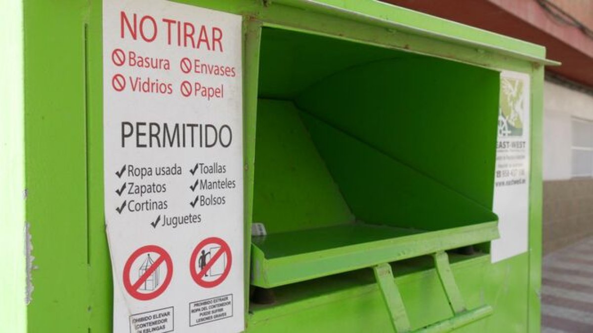 Contenedor de reciclaje.