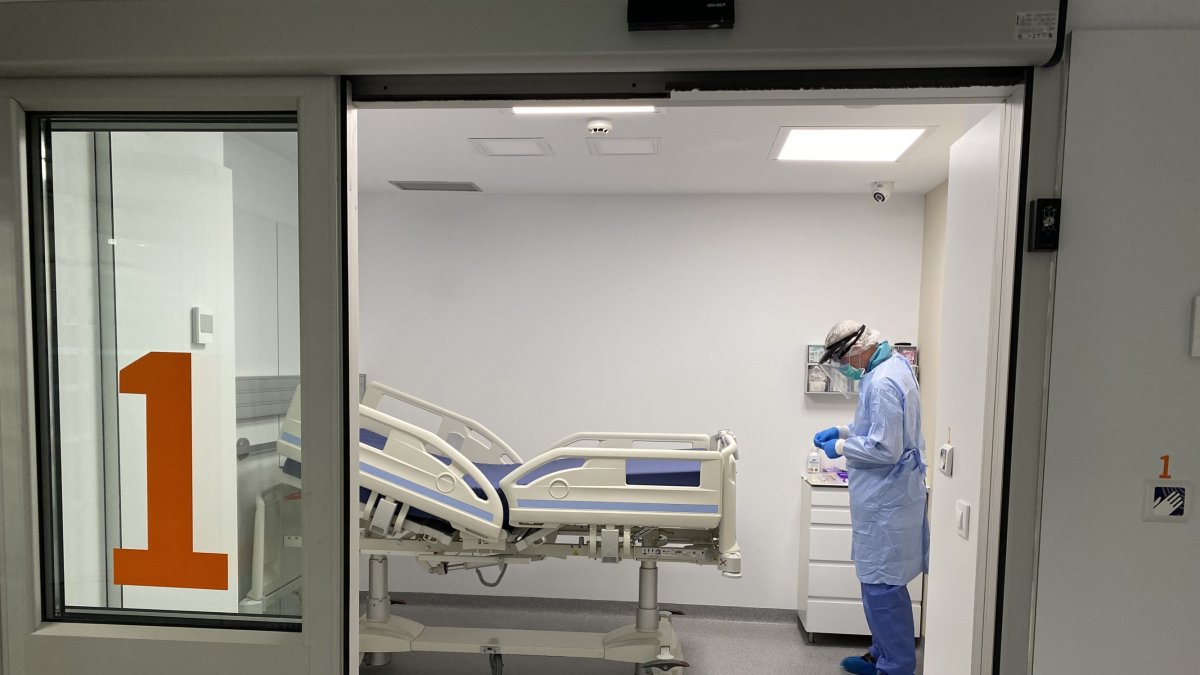 Almería tiene ya 163 hospitalizados con covid, 28 de ellos en la UCI