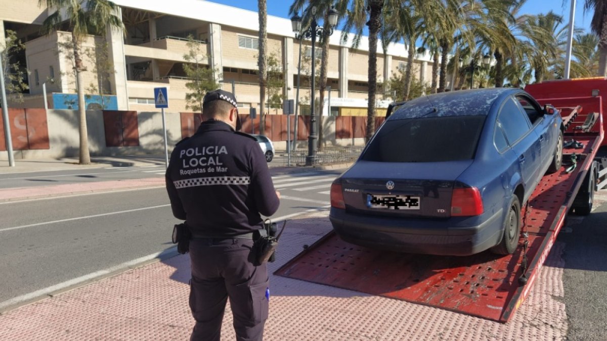 Roquetas de Mar no da tregua a los taxistas pirata.
