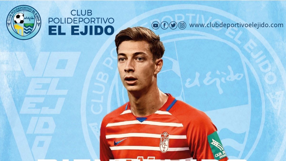 El Polideportivo El Ejido refuerza el ataque.