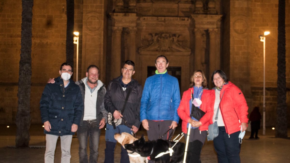 Los invidentes han partido con con la Asociación Jacobea de Almería-Granada.