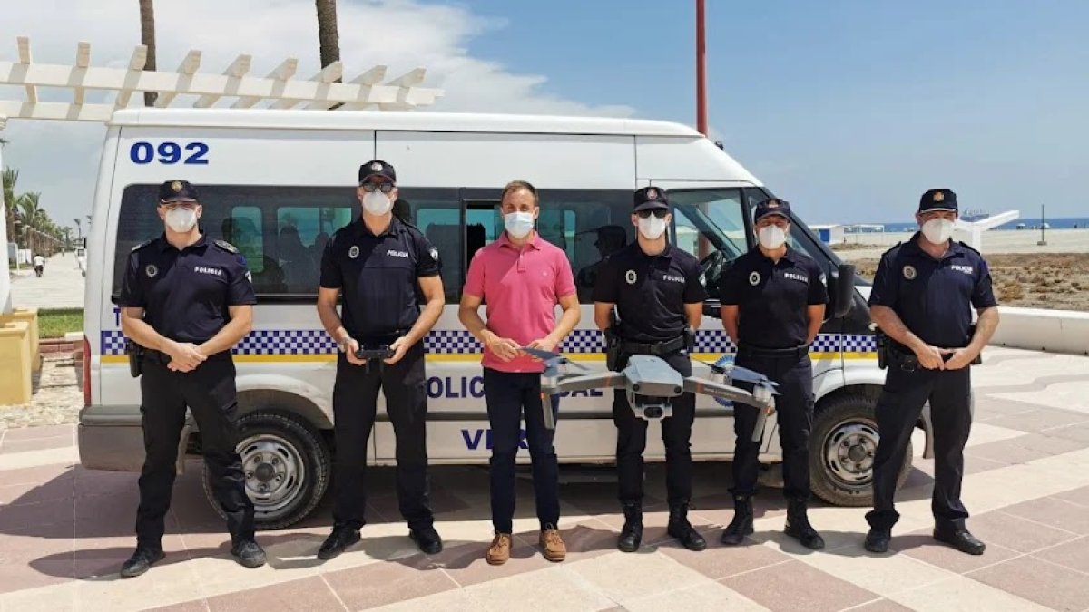 Imagen de archivo de agentes de la Policía veratense.