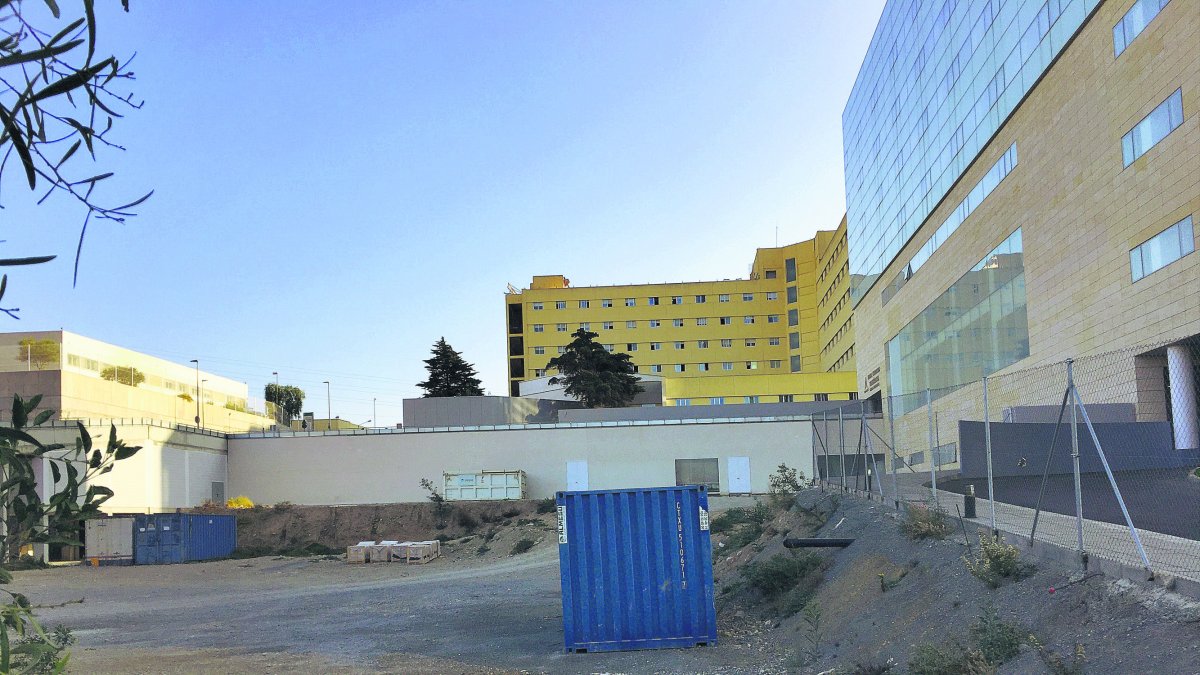 Los contratistas temen un ‘efecto dominó’ tras la suspensión de obras del AVE.