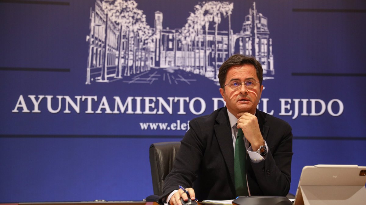 Francisco Góngora, alcalde de El Ejido, durante el pleno telemático.