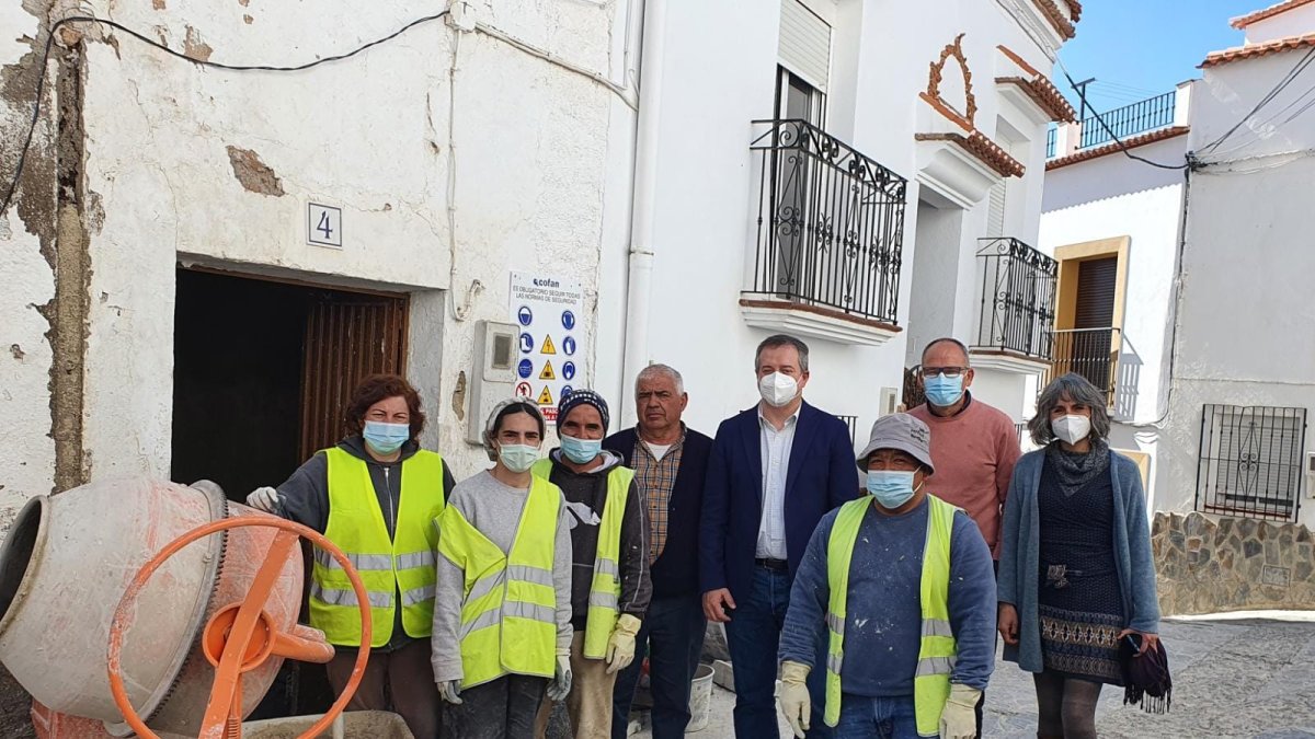 Autoridades políticas en Almócita.