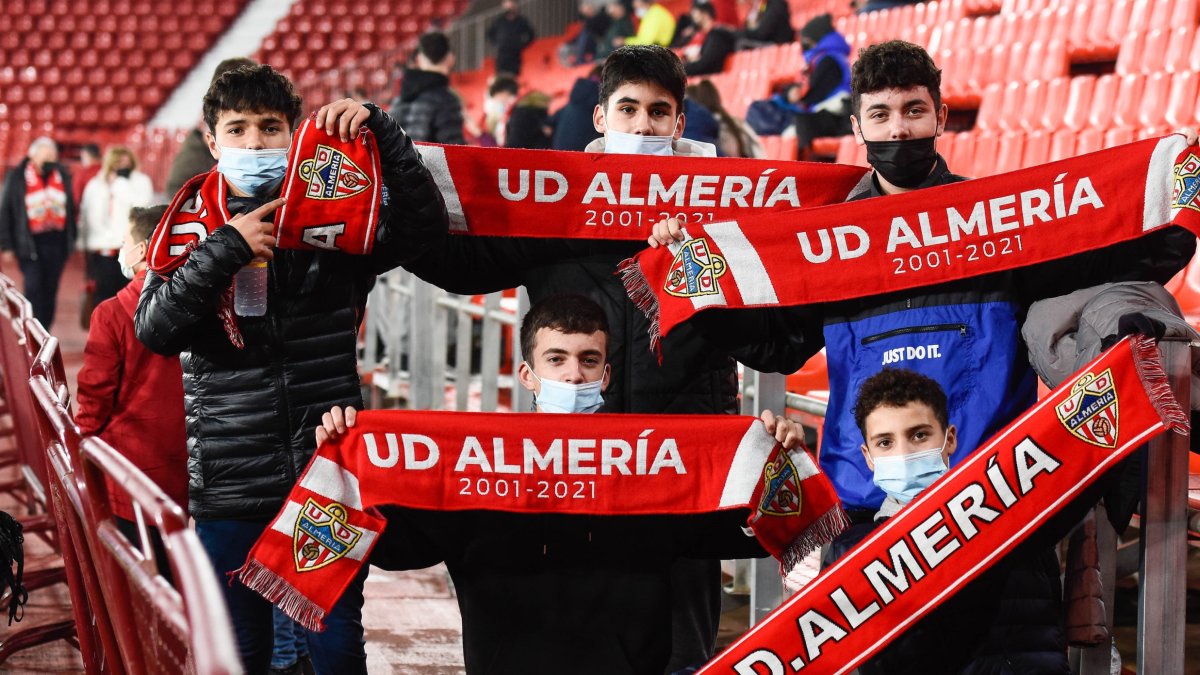La afición no fallará este domingo en la previa del partido.