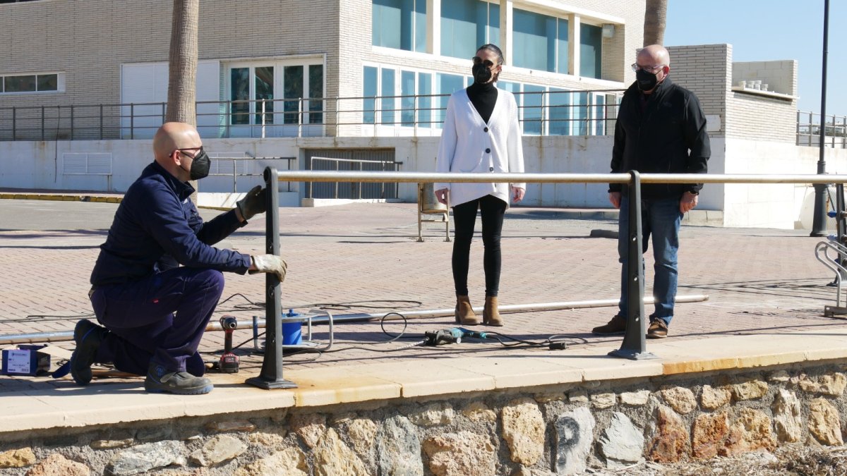Primeros trabajo en Adra este viernes.