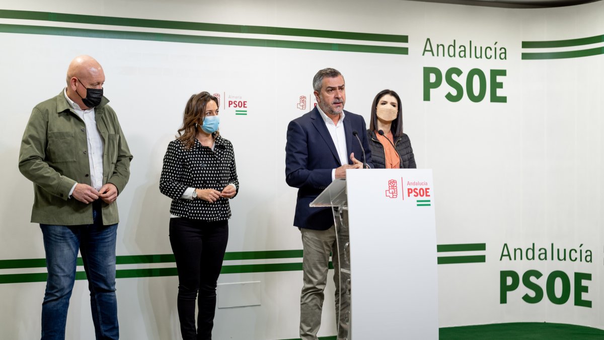Juan Antonio Lorenzo durante su intervención, en la sede del PSOE.