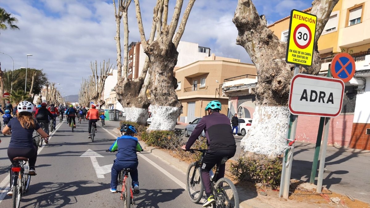 Medio centenar de personas disfrutan de la Marcha Ciclista