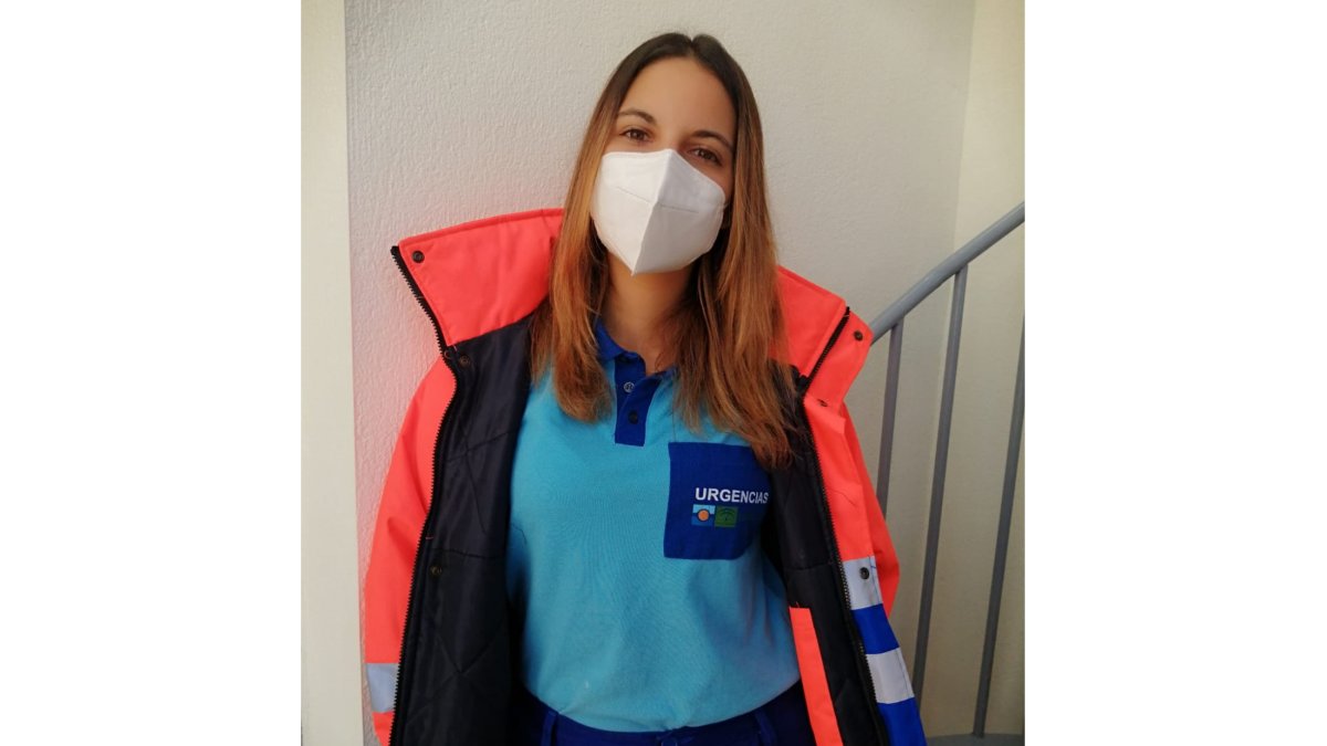 Patricia Andrés Ferrer lleva nueve meses como enfermera en Vera.