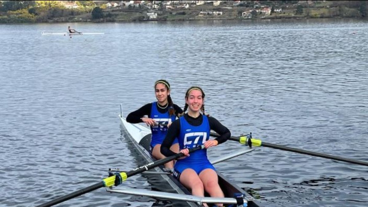 Tiempo Libre El Ejido triunfa en el dos sin timonel.