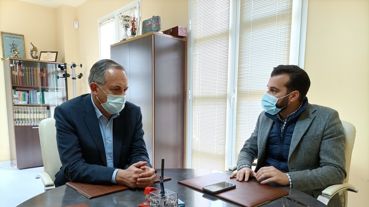 Vicente García Egea y Álvaro Izquierdo en Enix.