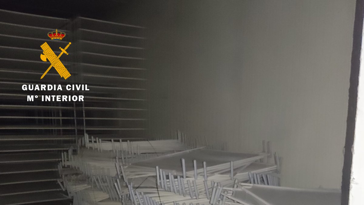 Depósitos para almacenar el cannabis.