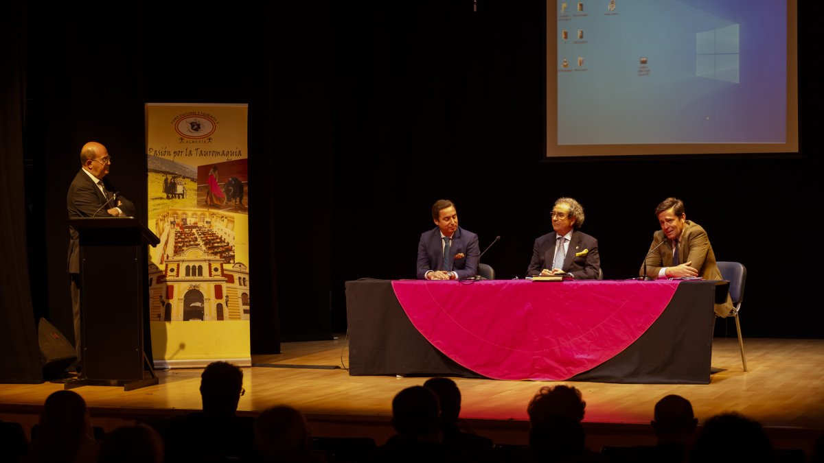 Un momento de la actividad organizada por 3 Taurinos 3 en la EMMA. Foto: José Luis Molina.