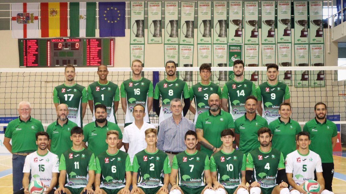 La plantilla, cuerpo técnico y directiva hacen piña para la recta final de campaña.