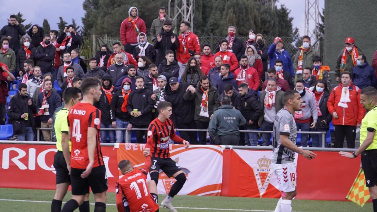 Magnífico ambiente de fútbol en Pulpí.