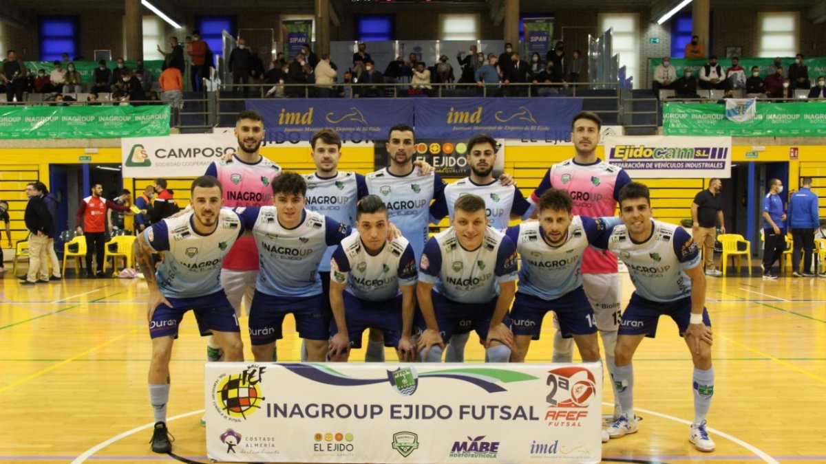 Los celestes brillan ante su fiel afición.
