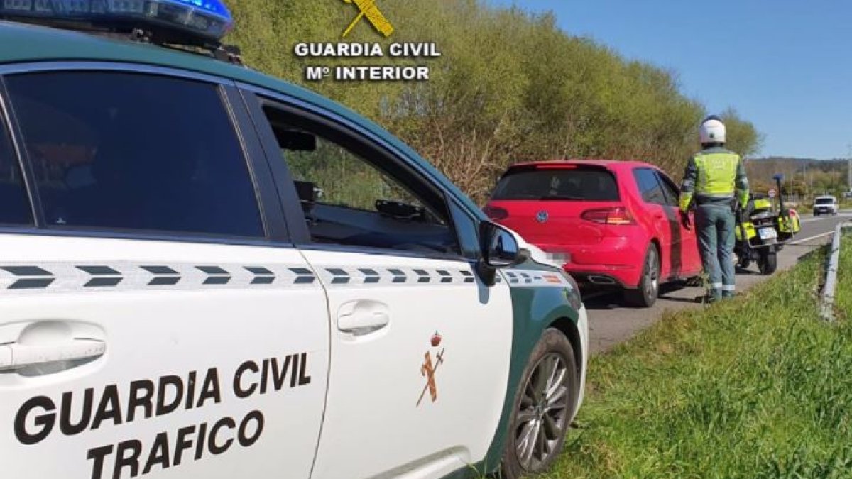 Imagen de archivo de una actuación de la Guardia Civil de Tráfico.