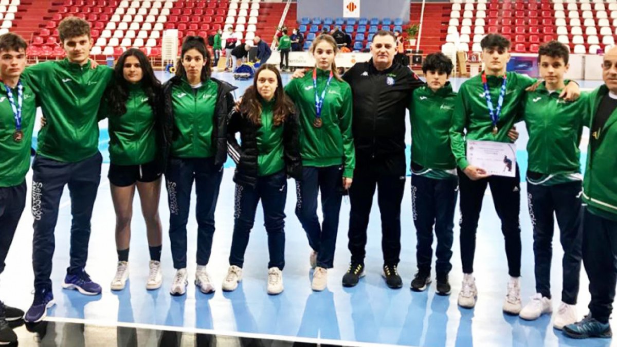 La EDM Alianza KSV conquista el Campeonato de España de Lucha Sambo con seis medallas.