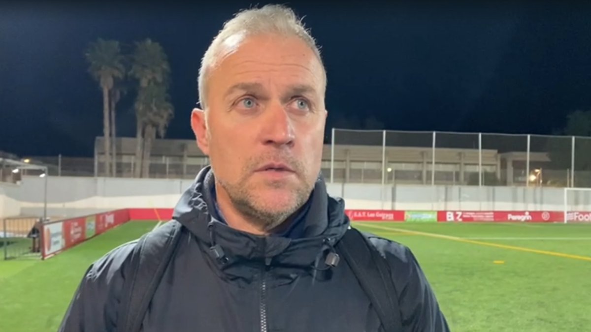 Sebas López analizando la derrota de su equipo en San Miguel.