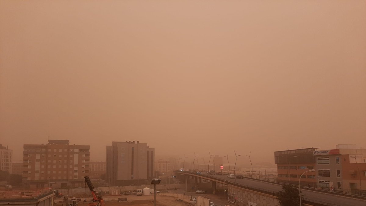 El puente de la Avenida del Mediterráneo, este martes.