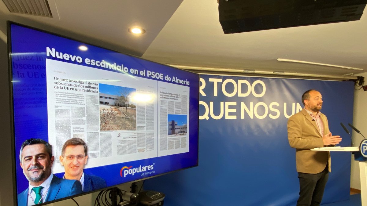 Comparecencia de Ramón Herrera en la sede del PP.