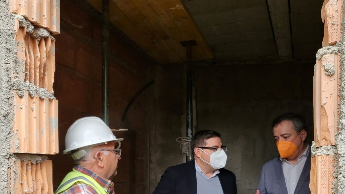 Visita del delegado de la Junta a Terque.