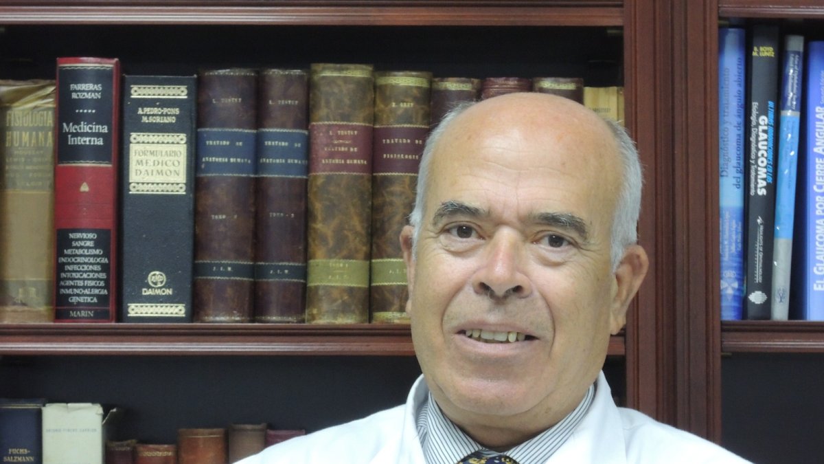 El Dr. José Miguel Camacho González.