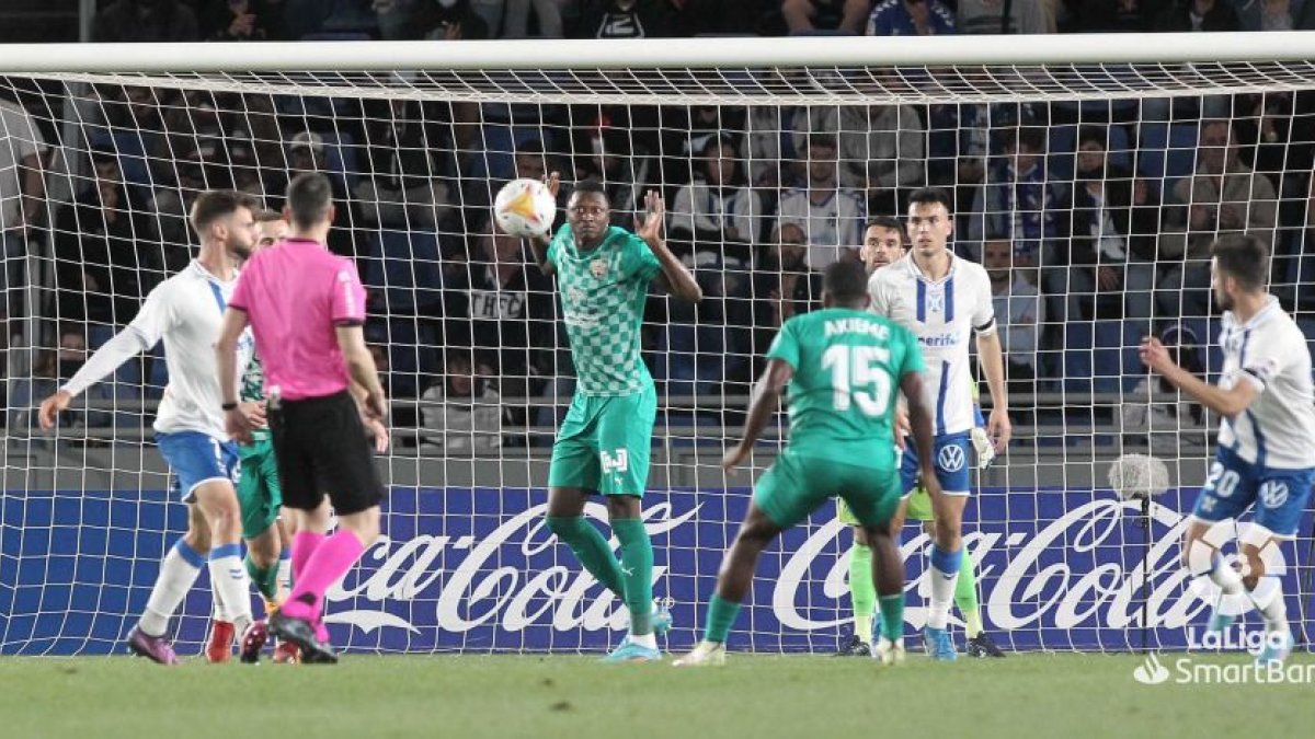 Umar Sadig se puede ir tranquilo con su selección.