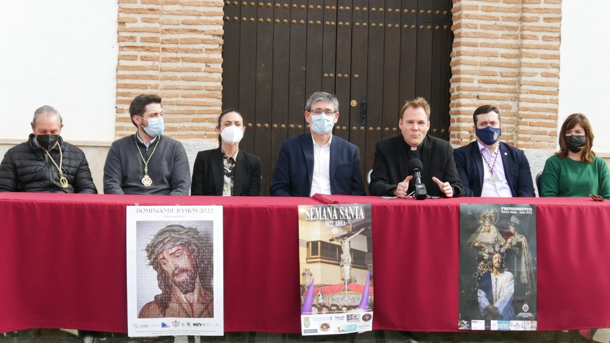 Presentación de la programación de la Semana Santa en Adra.