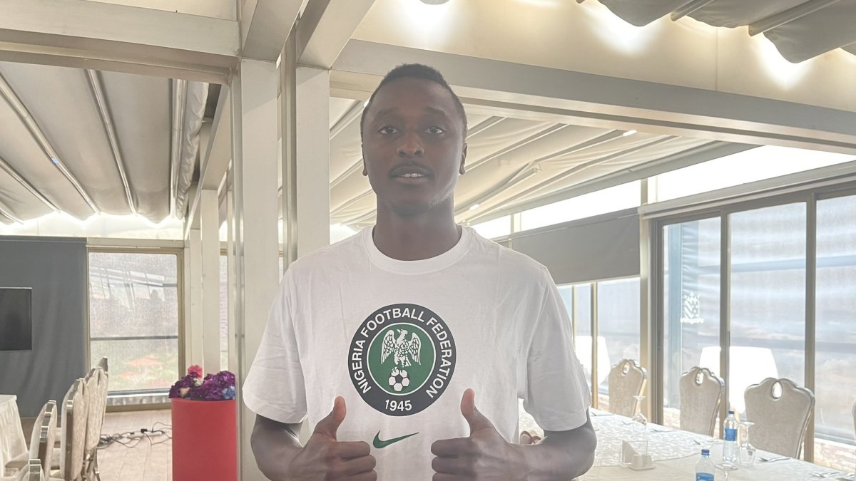 Umar Sadiq en la concentración de Nigeria este miércoles.