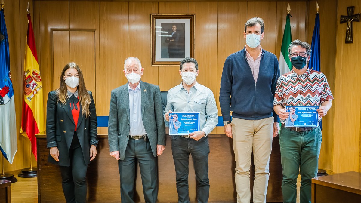 Los temas abordados para esta edición han sido la Semana Santa, el oficio de ceramista o la agricultura del Poniente.