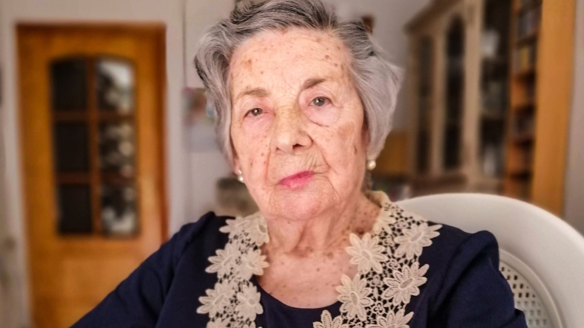 Nieves García es natural de Lucainena de las Torres, donde su familia regentaba un comercio.