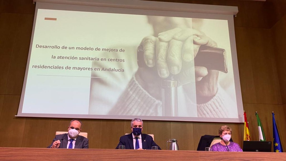 Encuentro en el que se ha presentado el proyecto de Salud.