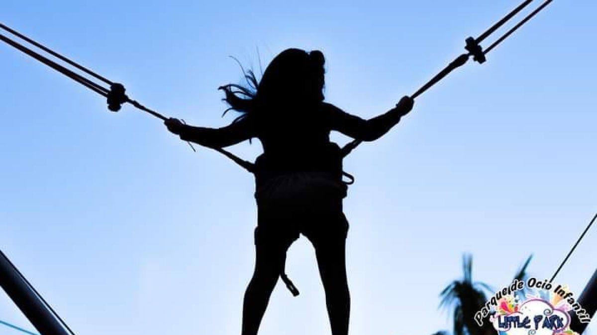 Little Park, permanecerá abierto hasta el 17 de abril en la explanada del Castillo de Santa Ana, Roquetas de Mar.