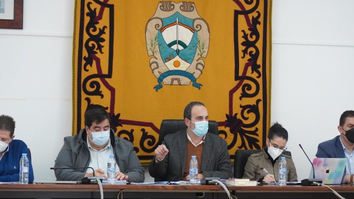 Sesión plenaria de Carboneras para aprobar los presupuestos municipales de 2022.