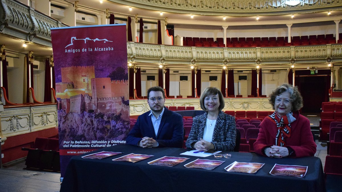 Presentación de los premios de Amigos de la Alcazaba, este jueves en el Cervantes.