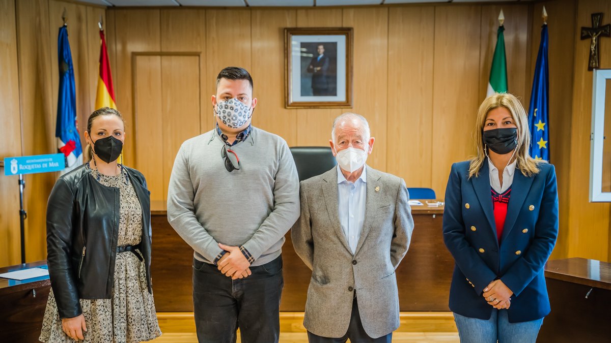 El plazo de ejecución del contrato es de siete meses y está vinculado a la ejecución de la obra.