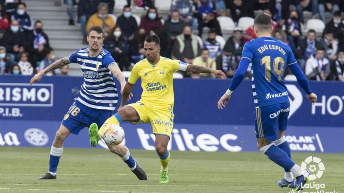 Las Palmas le dio la vuelta al partido en Ponferrada a partir del minuto 86.