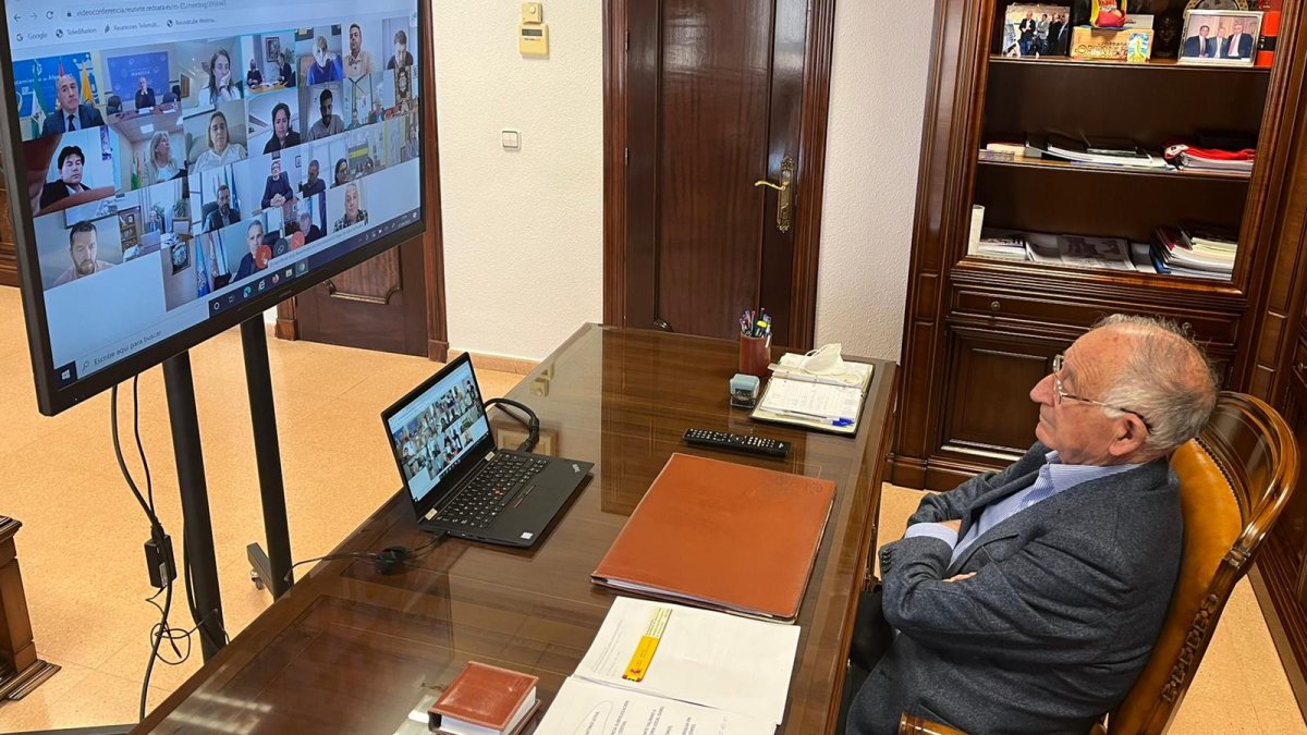 Gabriel Amat durante la reunión telemática.