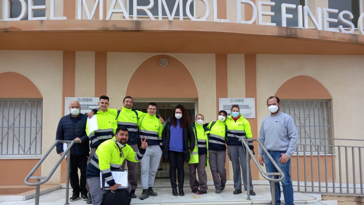 Los alumnos de la Escuela de Mármol de operaciones auxiliares