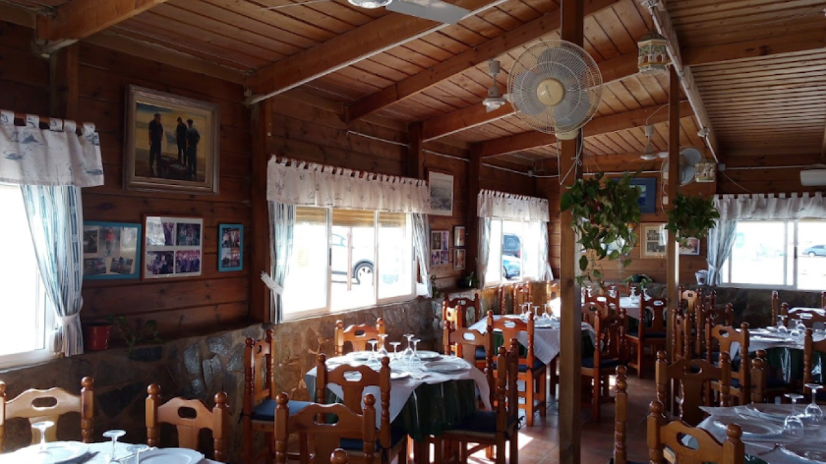 Imagen del interior de Restaurante El Parque ubicado en pleno Cabo de Gata.